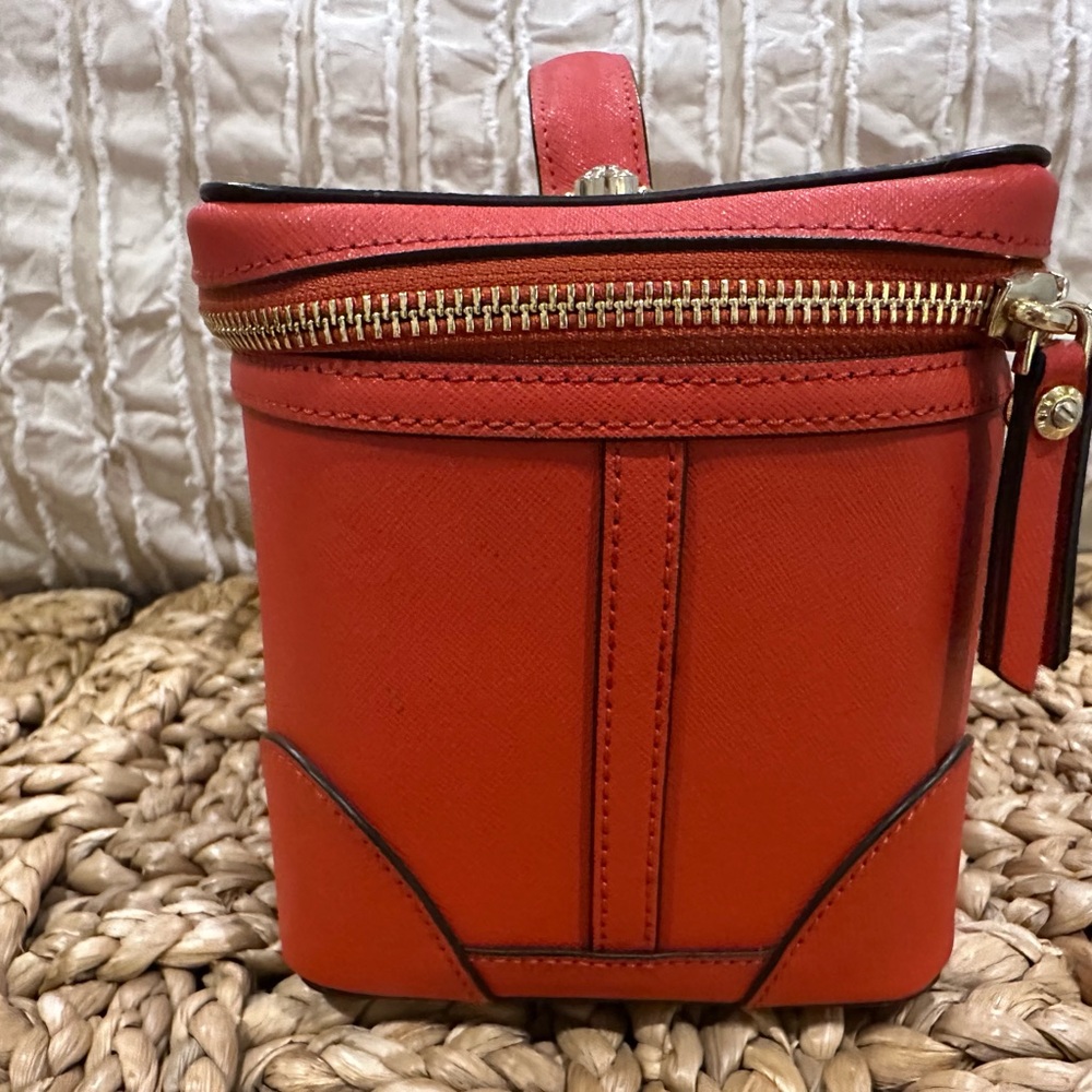 HENRI BENDEL Orange West 57th Train Case/Cosmetic Case - Picture 6 of 9
